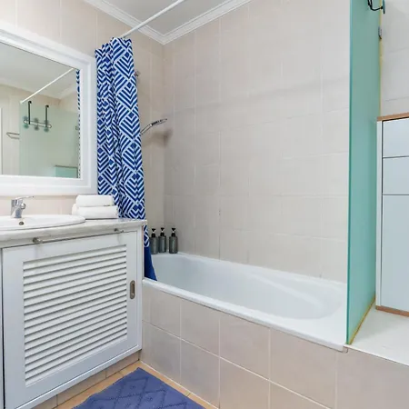 Homes Near Ocean & Lush Nature 500 M Away From The Ocean Appartement