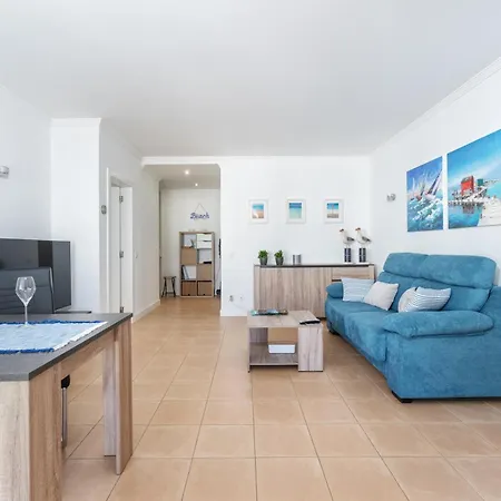 Homes Near Ocean & Lush Nature 500 M Away From The Ocean شقة