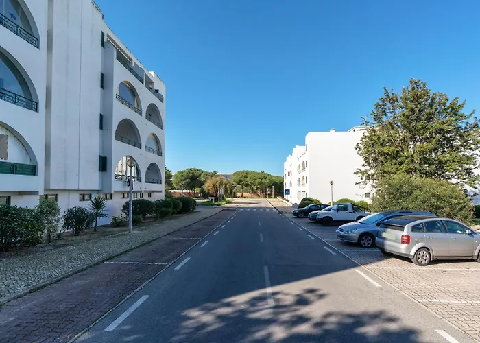 Homes Near Ocean & Lush Nature 500 M Away From The Ocean Guia (Faro)