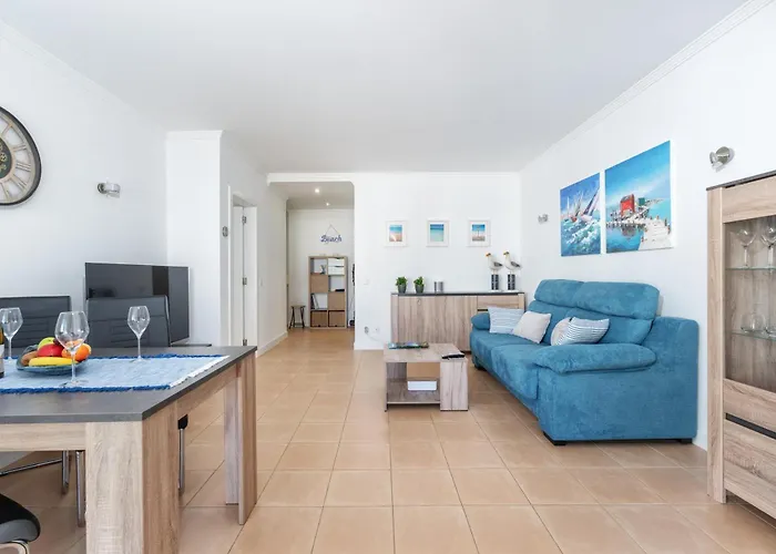 Homes Near Ocean & Lush Nature 500 M Away From The Ocean Apartmán