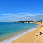 Homes Near Ocean & Lush Nature 500 M Away From The Ocean شقة