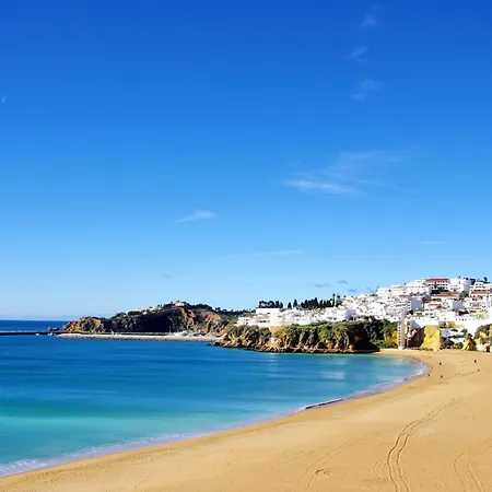 Homes Near Ocean & Lush Nature 500 M Away From The Ocean Apartman *