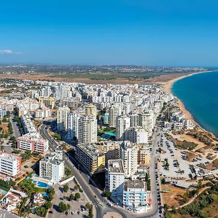 Apartman Homes Near Ocean & Lush Nature 500 M Away From The Ocean