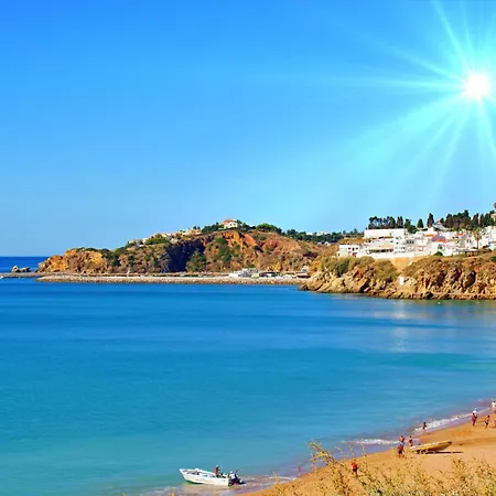 Homes Near Ocean & Lush Nature 500 M Away From The Ocean Apartman *