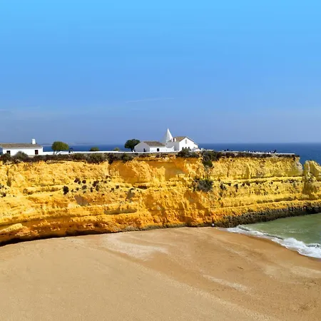 Apartman Homes Near Ocean & Lush Nature 500 M Away From The Ocean Guia